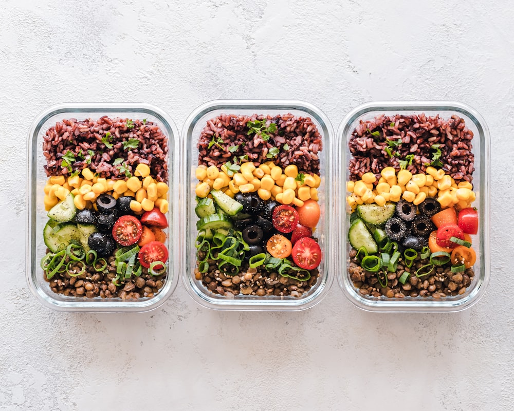 Nutritionist consulting on male wellness